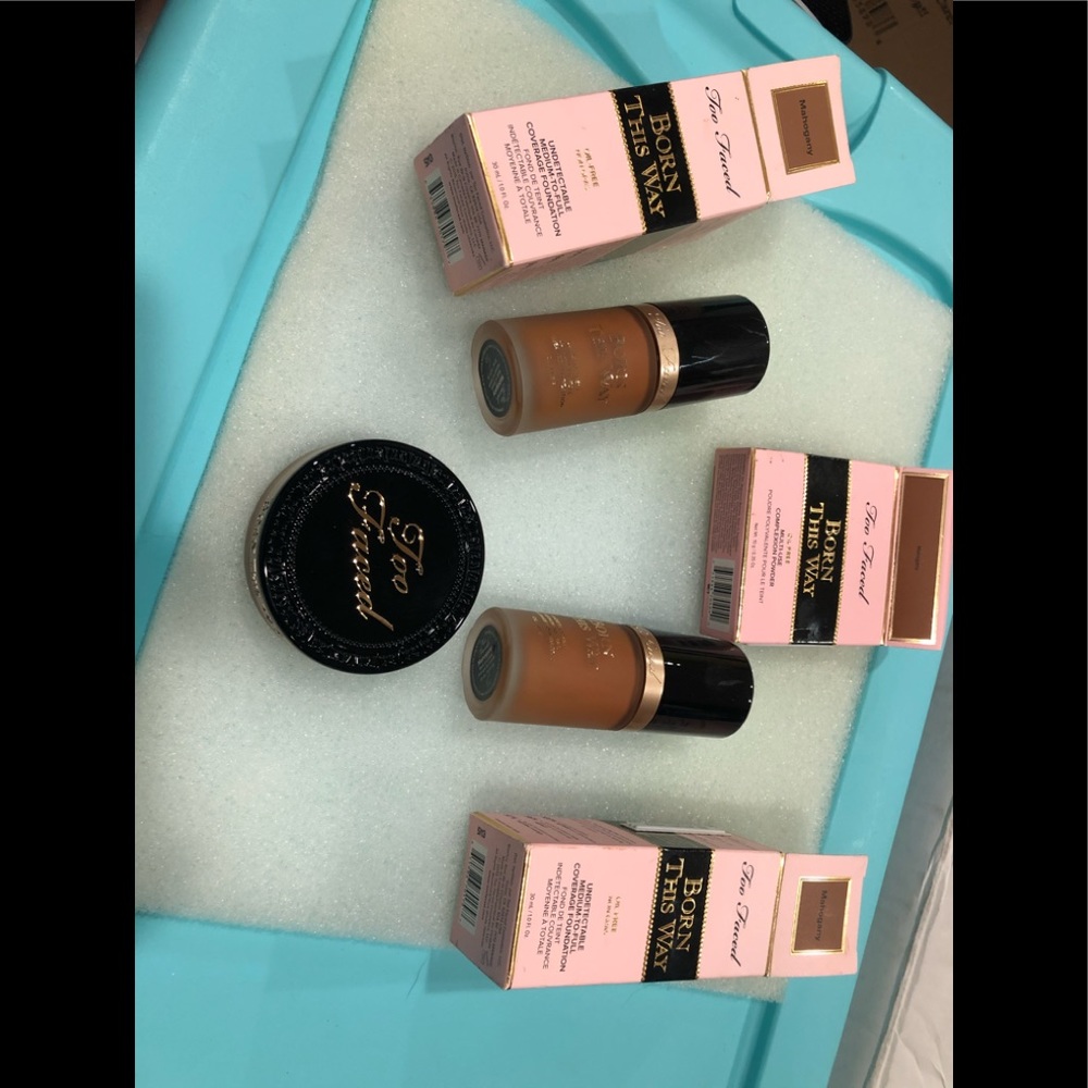 Too faced born this way bundle 🔥